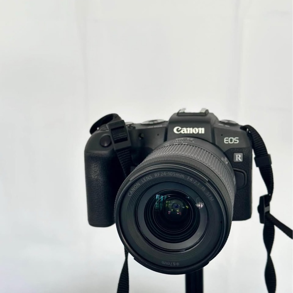 Canon Eos RP with 24-105 mm  f/4-7.1 IS STM Lens